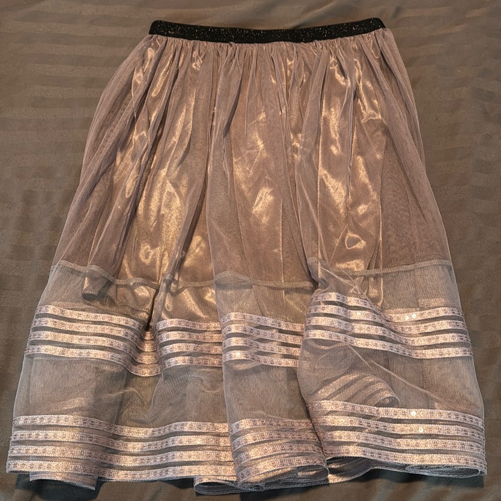Gray layered skirt with black waistband